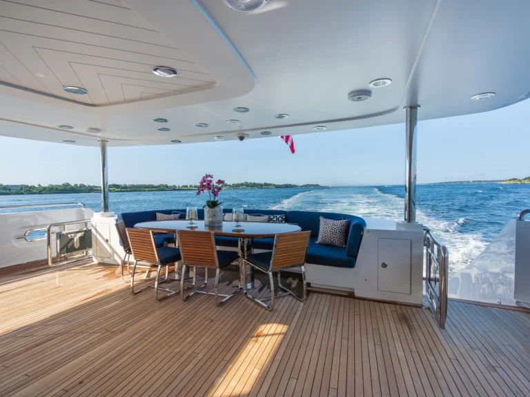 Charter a Westship TANZANITE in Fort Lauderdale on Samboat