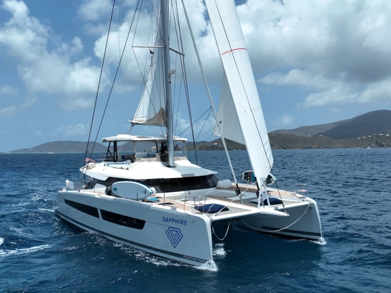 Hire Luxury Yacht Fountaine Pajot with a boat licence