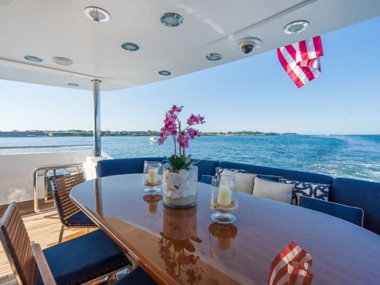 Hire Luxury Yacht with or without skipper Westship Fort Lauderdale