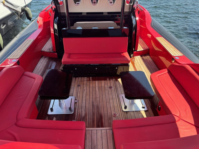 Luxury Yacht to hire Porto-Vecchio at the best price