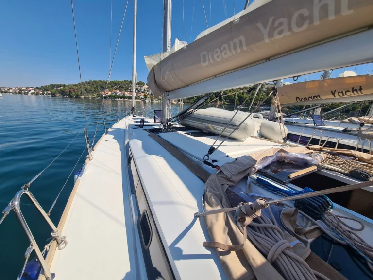 Hire Sailboat Dufour with a boat licence