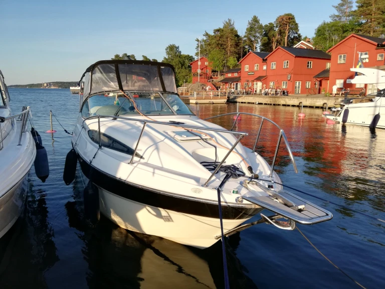 Hire Motorboat with or without skipper Bayliner Stockholm