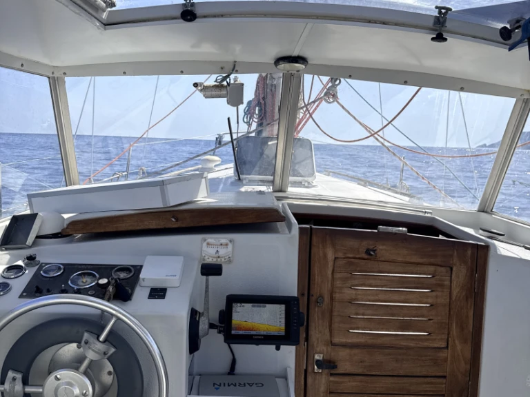 Hire a Kirie Fifty 27 L'Estaque