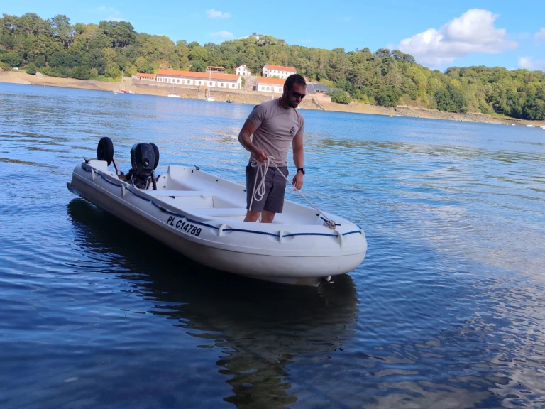 Yacht charter Lézardrieux - Fun Yak Fun Yak 390 on SamBoat