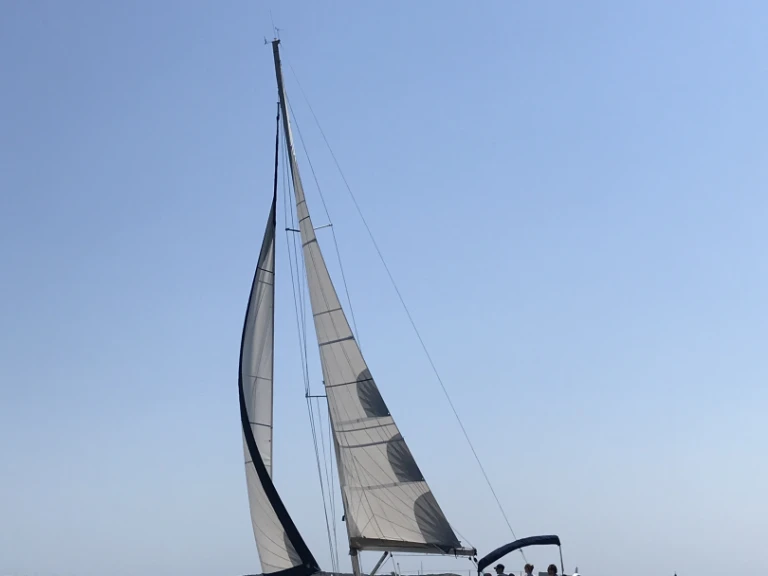 Sailboat to hire Bandol at the best price