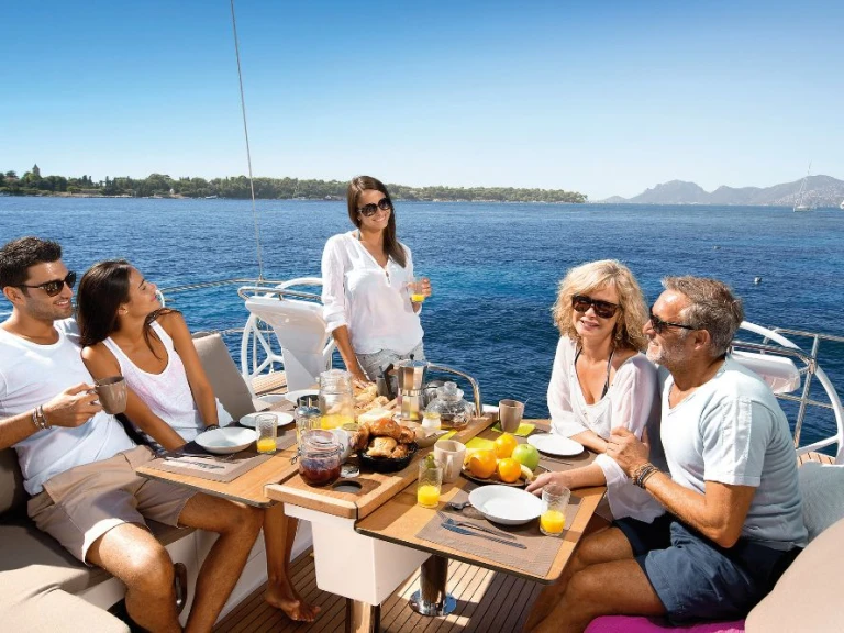 Charter a Bavaria Cruiser 46 in Lefkáda on Samboat
