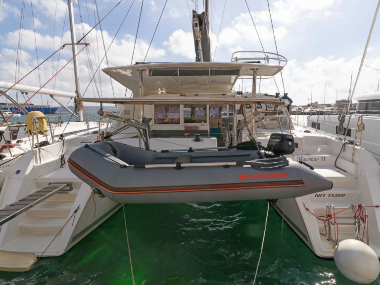 Hire Catamaran Lagoon with a boat licence