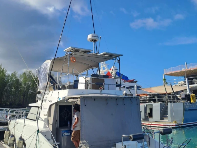 Fountaine Pajot Highland 35 Pilot charter bareboat or skippered in  Baie Sainte Anne
