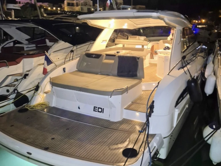 Yacht charter Fréjus - Bavaria S45 ht on SamBoat