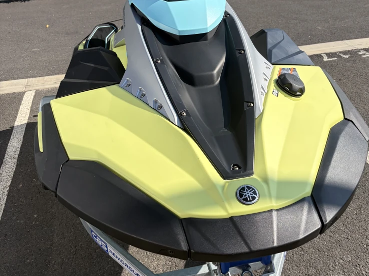 Hire Jet ski Yamaha with a boat licence