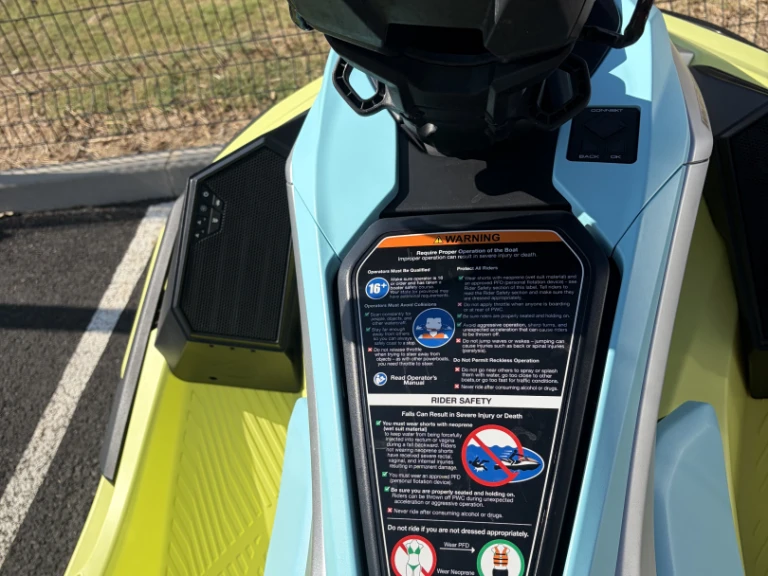 Yamaha Jet Blaster Pro charter bareboat or skippered in  Saint-Cyprien