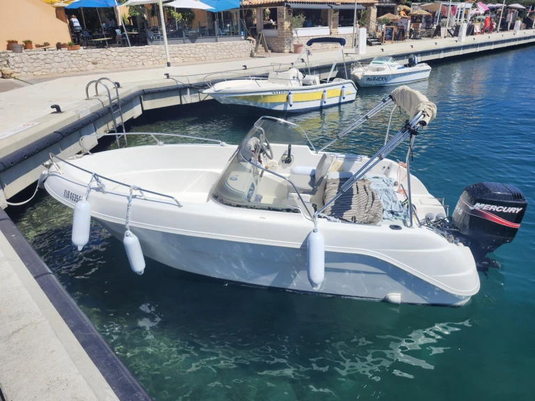 Quicksilver Activ 505 Open charter bareboat or skippered in  L'Estaque