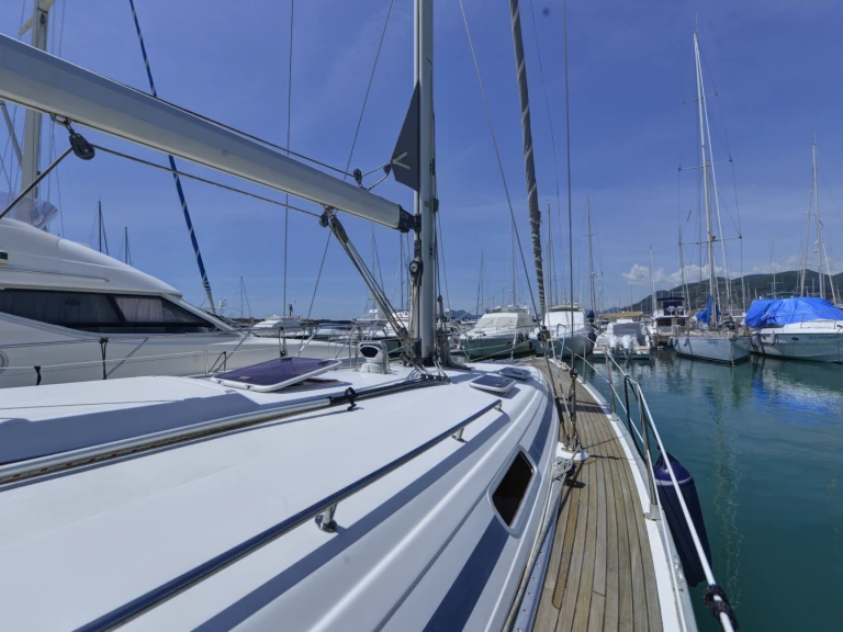 Yacht hire Lavagna cheap Bavaria 41 Cruiser