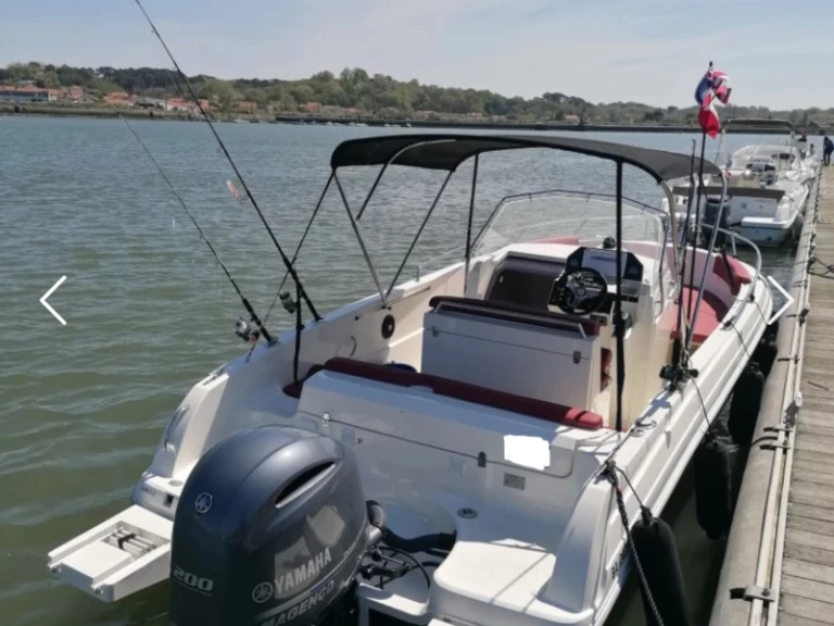 Hire a Pacific Craft Pacific Craft 670 Anglet