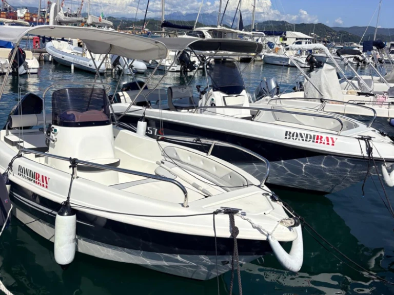 Motorboat hire in La Spezia - Trimarchi Trimarchi 53 S Enica