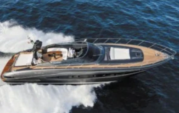 Hire a Régal Regal 27 Fasdeck Saint-Tropez