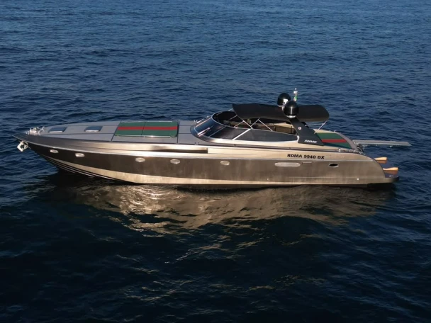 Yacht charter Porto Cervo - Rizzardi CR 63 Top Line on SamBoat