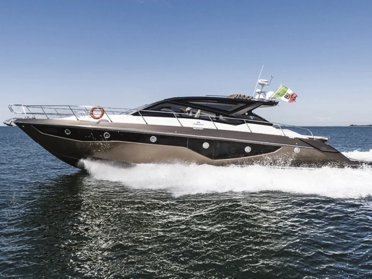 Hire a Cranchi Cranchi 60 ST Saint-Tropez