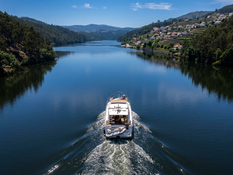 Yacht hire Porto cheap Azimut 39