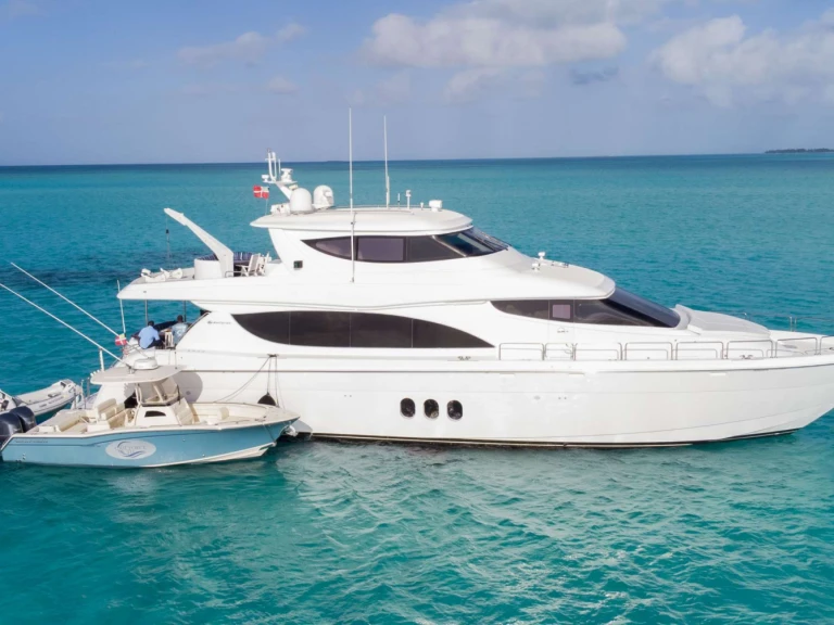 Hire a Hatteras Gail Force II Bahamas