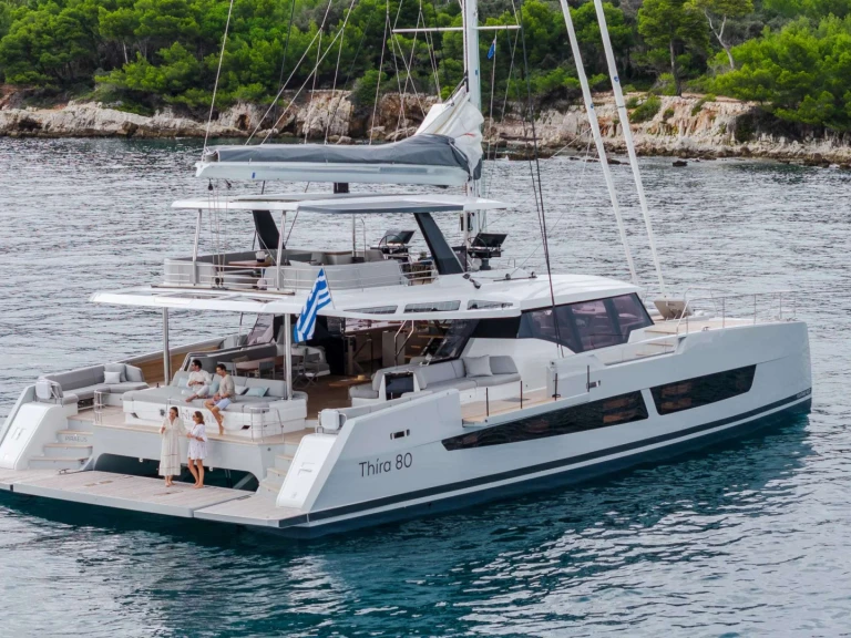 Luxury Yacht to hire Road Town at the best price