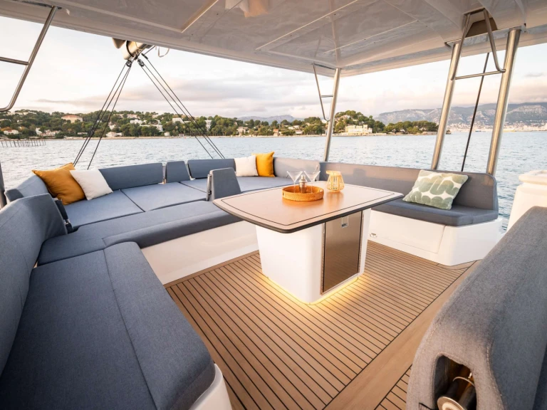 Hire Luxury Yacht with or without skipper Bali Saint Thomas Island