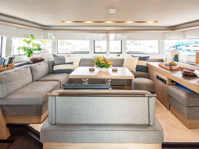 Luxury Yacht to hire U.S. Virgin Islands at the best price