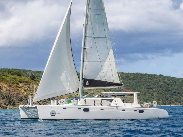 Voyage MOONSTRUCK charter bareboat or skippered in  Saint Thomas Island