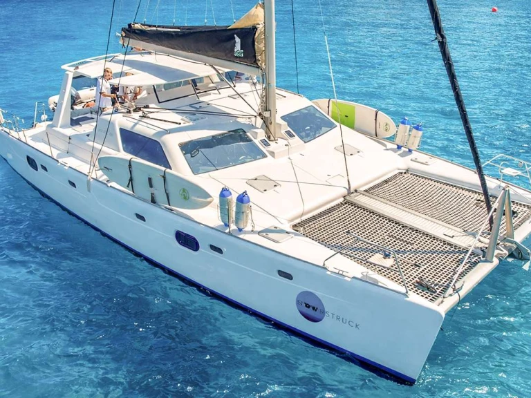 Hire a Voyage MOONSTRUCK Saint Thomas Island