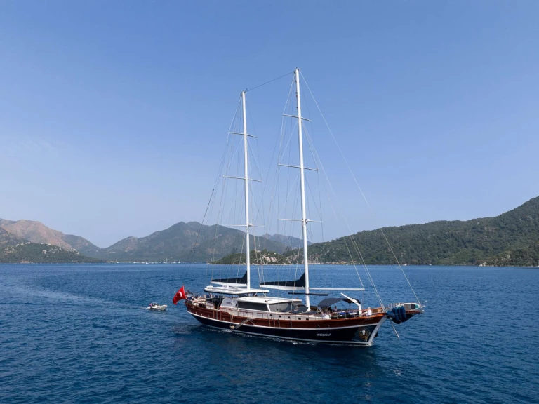 Luxury Yacht hire in Turkey - Custom Tosca