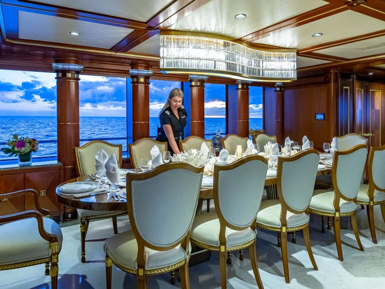 Hire Luxury Yacht with or without skipper Delta Marine Bahamas