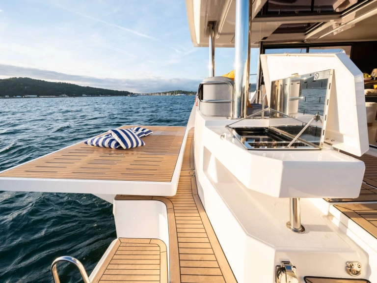 Hire a Bali CRAFT WITH A SEA Saint Thomas Island