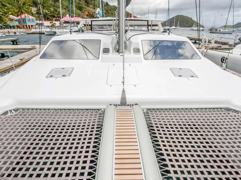 Hire Luxury Yacht with or without skipper Voyage Saint Thomas Island