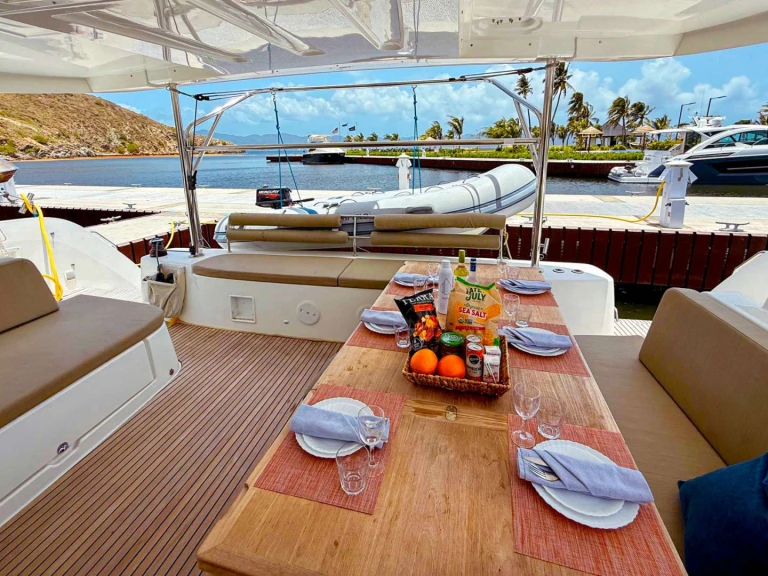 Luxury Yacht hire in Tortola - Lagoon KERRY LEE