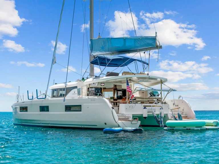 Charter a Lagoon OCEANS 8 in Saint Thomas Island on Samboat