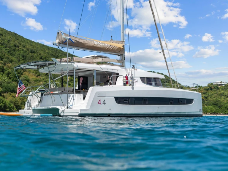 Charter a Bali MAH NA MAH NA in Saint Thomas Island on Samboat