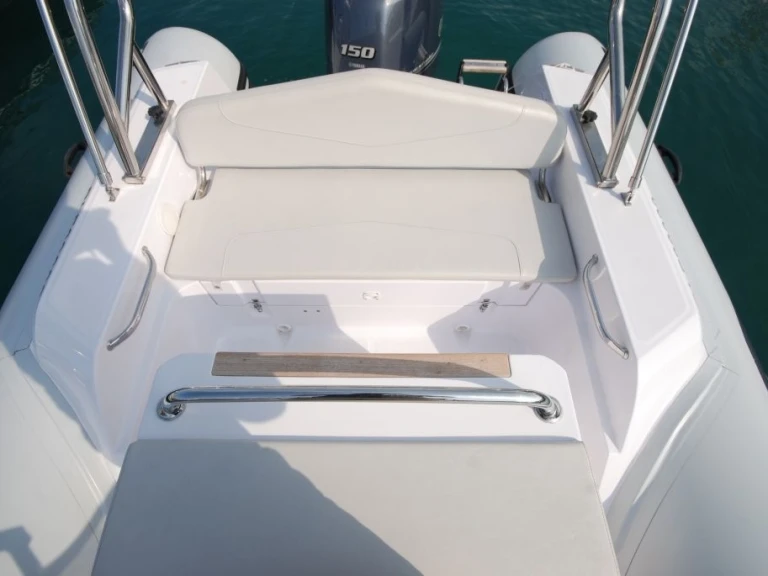 Hire a Capelli Tempest 630 Calvi