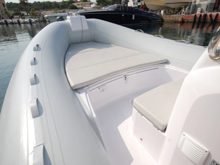 RIB hire in Calvi - Capelli Tempest 630