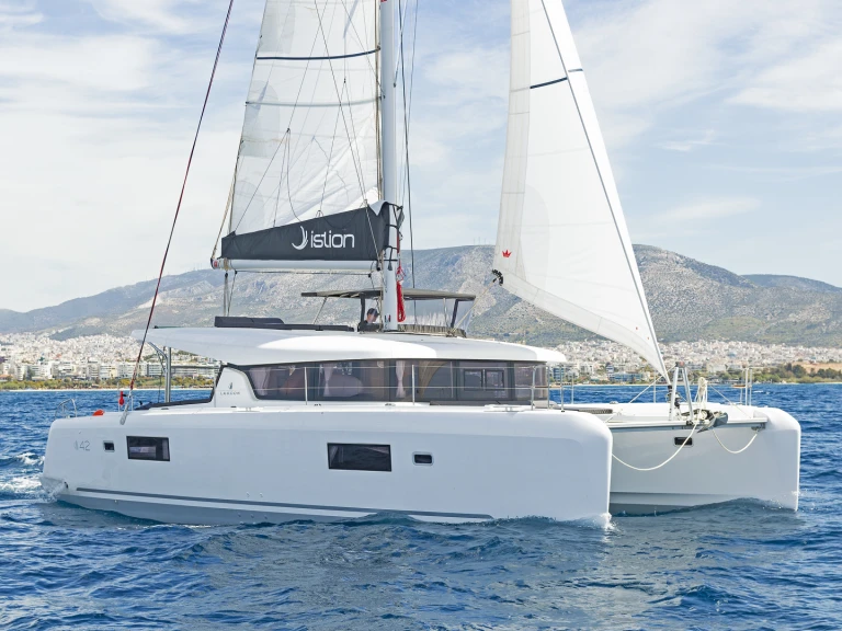 Hire a Lagoon Lagoon 42 Paros (Island)