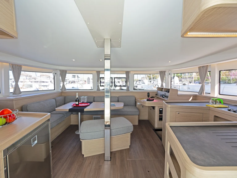 Yacht hire Paros (Island) cheap Lagoon 42