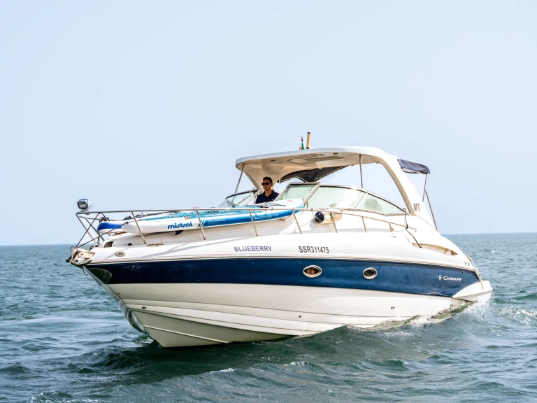 Hire a Crownline Crownline 340 CR Lagos