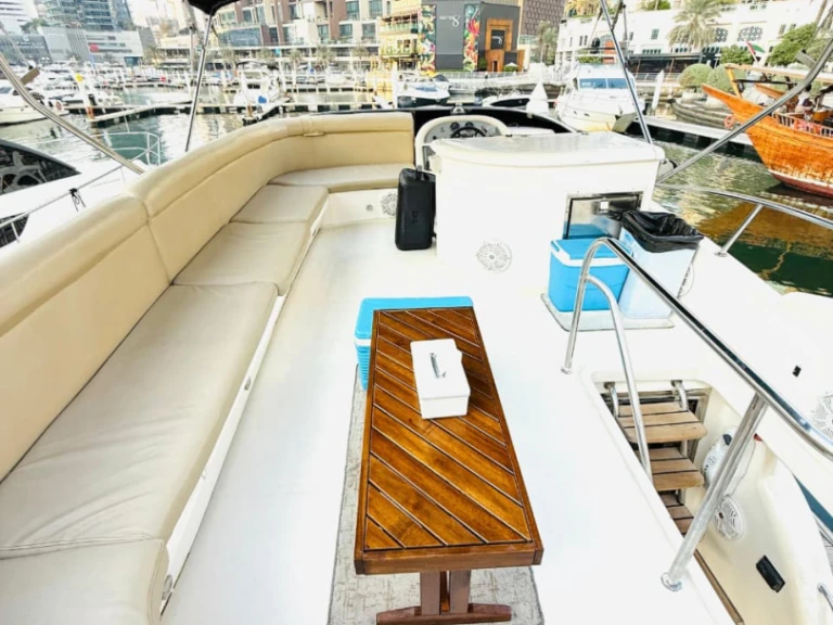 Hire Motorboat Al Shaali Marine with a boat licence