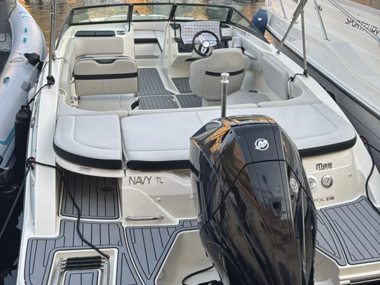 Yacht hire Mandelieu-la-Napoule cheap SPX 210 OB