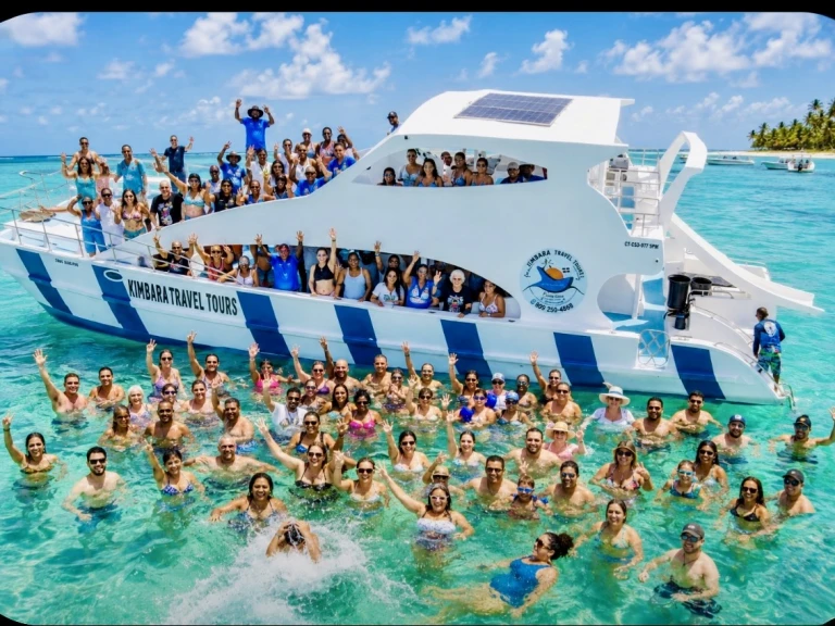 Hire Catamaran with or without skipper Sea Ray Punta Cana