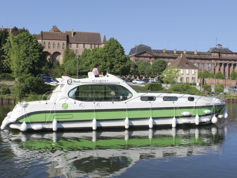 Hire Motorboat with or without skipper Nicols Yacht Saverne