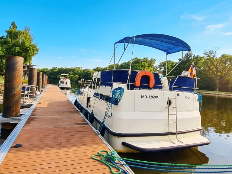 Yacht charter Bernburg (Saale) -  Tarpon 32 on SamBoat