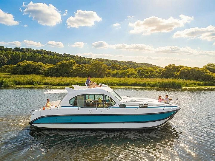 Motorboat hire in Kisköre - Nicols Yacht Nicols Estivale Quattro B