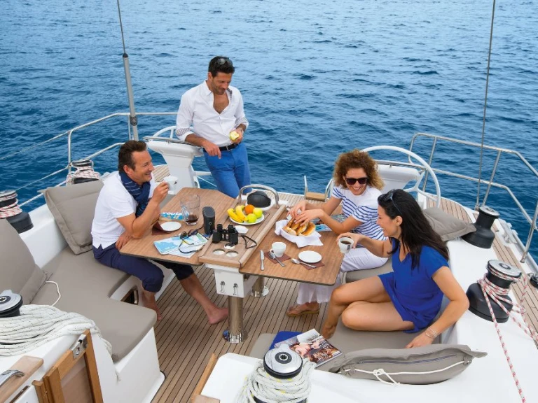 Yacht charter Split - Bavaria Cruiser 51 on SamBoat