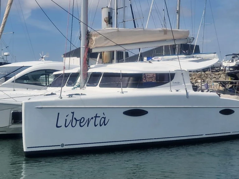 Hire Catamaran with or without skipper Fountaine Pajot Porto-Vecchio