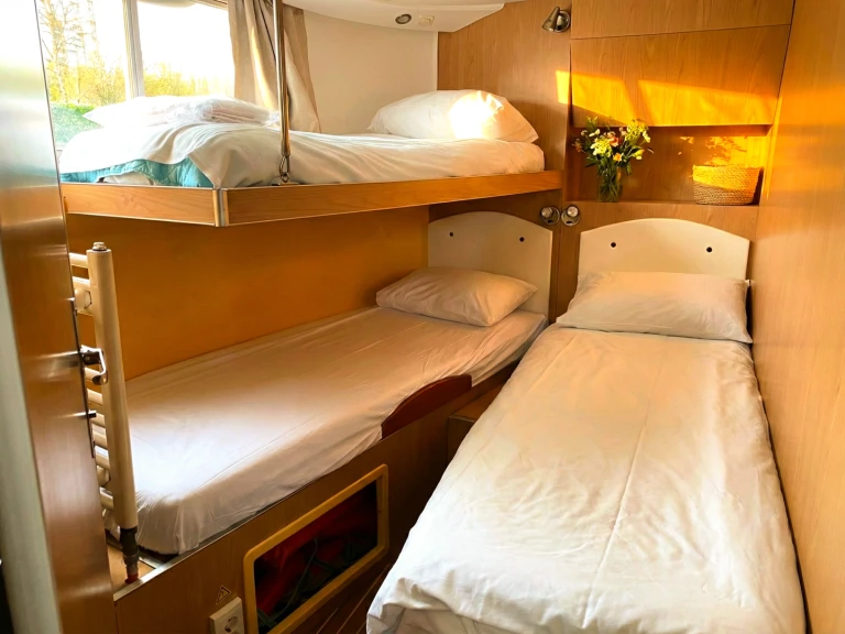 Pénichette Pénichette 1180 FB charter bareboat or skippered in  Glénac